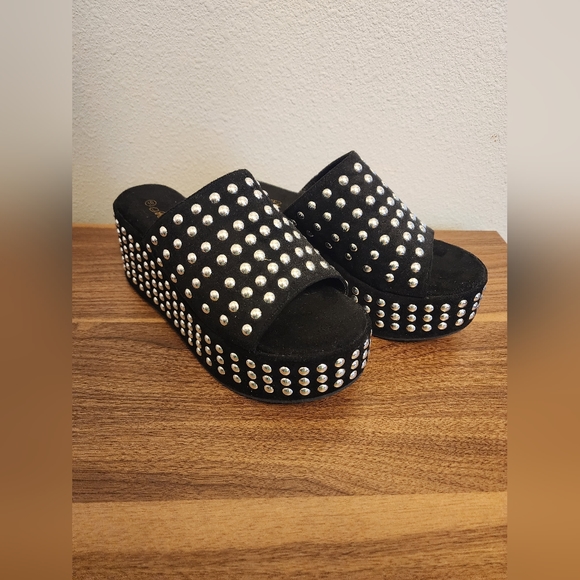 Platform Studded Wedges - Size 10 - Picture 2 of 2